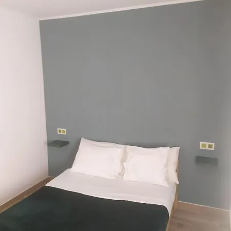 One Bedroom With Wifi At 3 Km Away From The Beach דירה *
