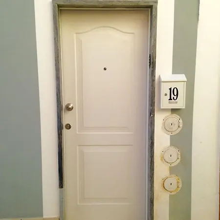 One Bedroom With Wifi At 3 Km Away From The Beach דירה *